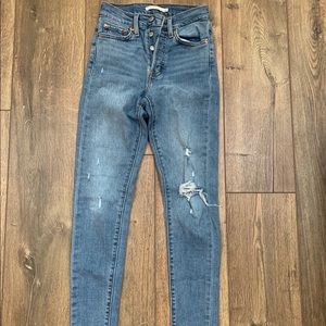 Levi’s wedgie fit jeans